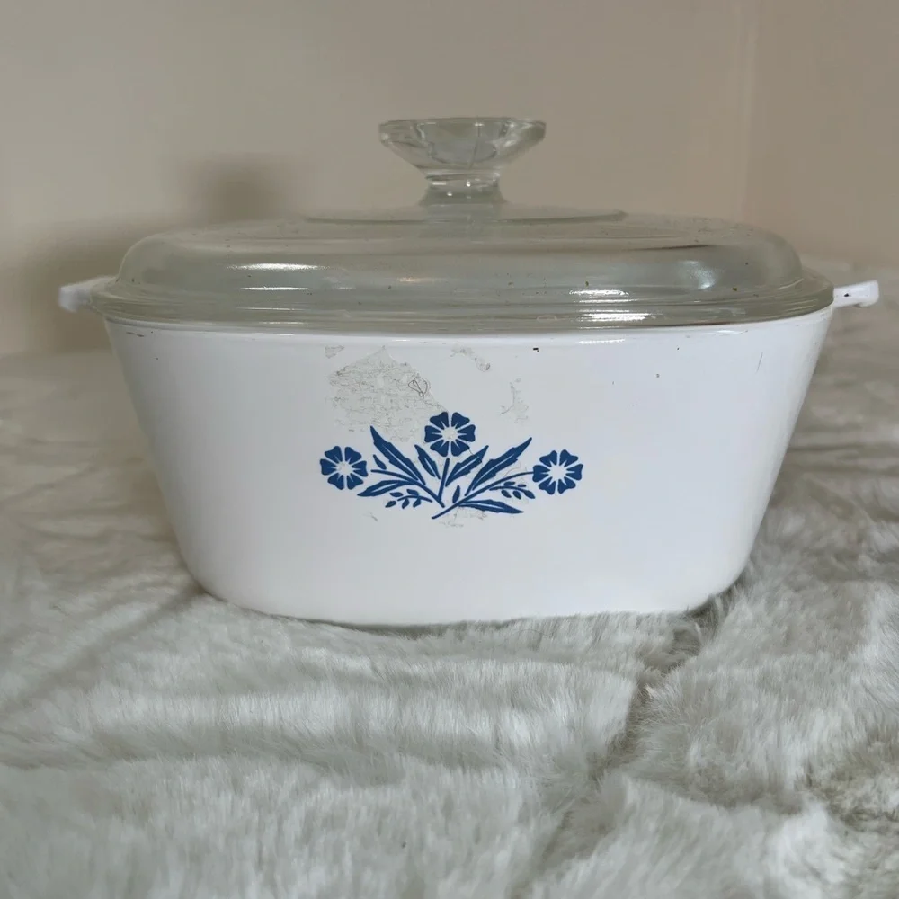 Vintage CorningWare Blue Cornflower P-2 1/2-B 2.5 Qt Casserole w Lid